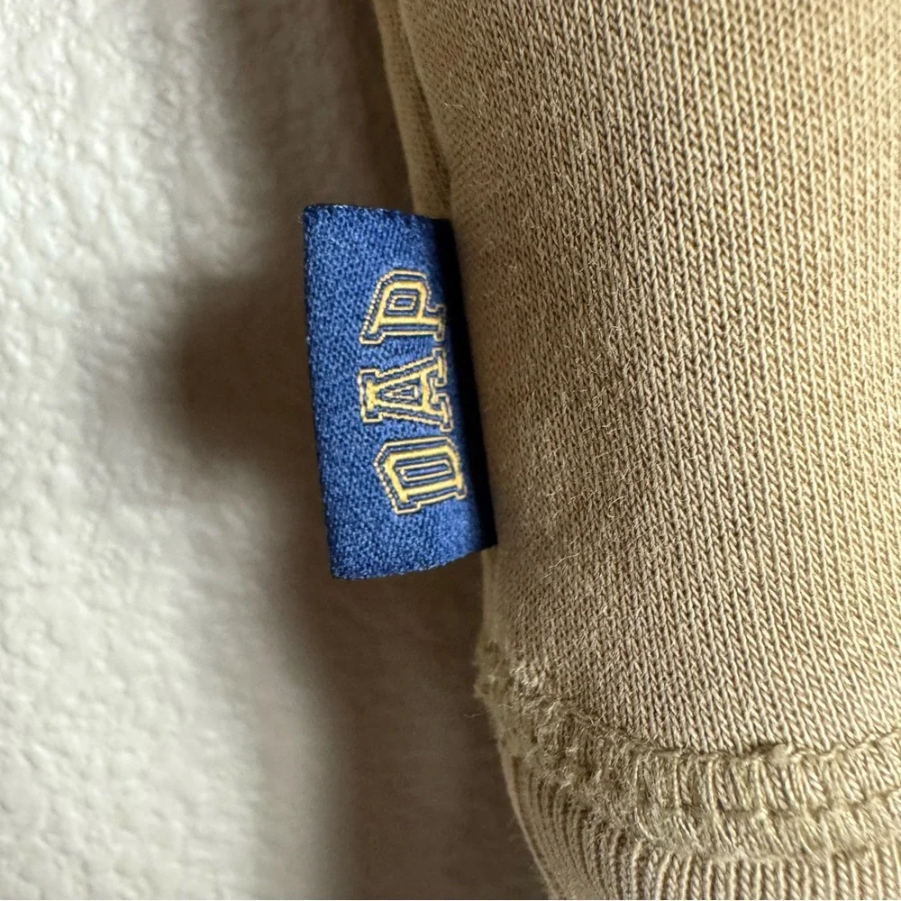 Gap X DAP Harlem‎ dapper Dan limited edition Size small